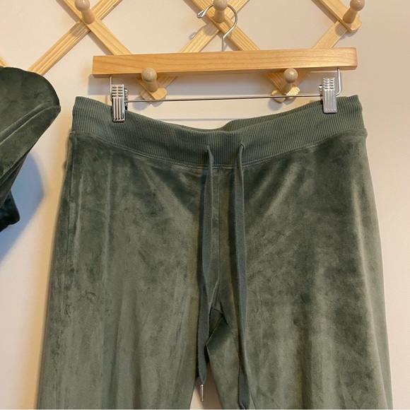 Aerie Green Velour Lounge Set size Medium - Picture 5 of 10